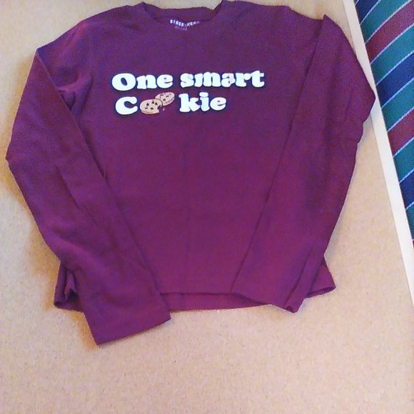 Chandail bourgogne - Picture 1 of 3